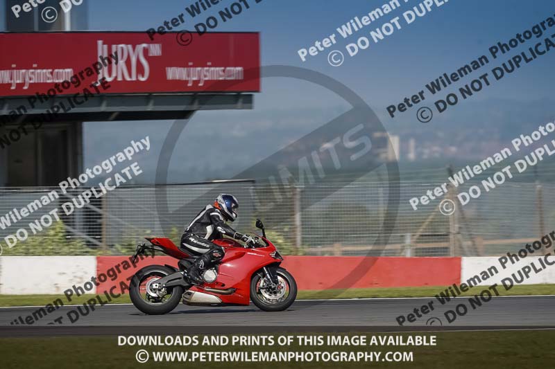 donington no limits trackday;donington park photographs;donington trackday photographs;no limits trackdays;peter wileman photography;trackday digital images;trackday photos